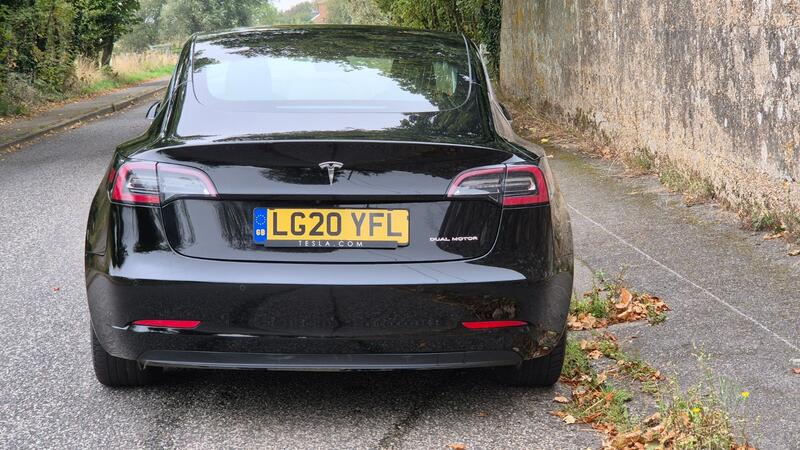 TESLA MODEL 3