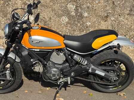 DUCATI SCRAMBLER 800 Classic