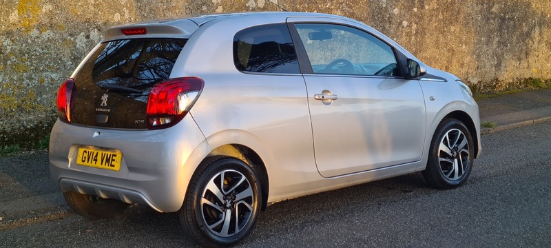 PEUGEOT 108