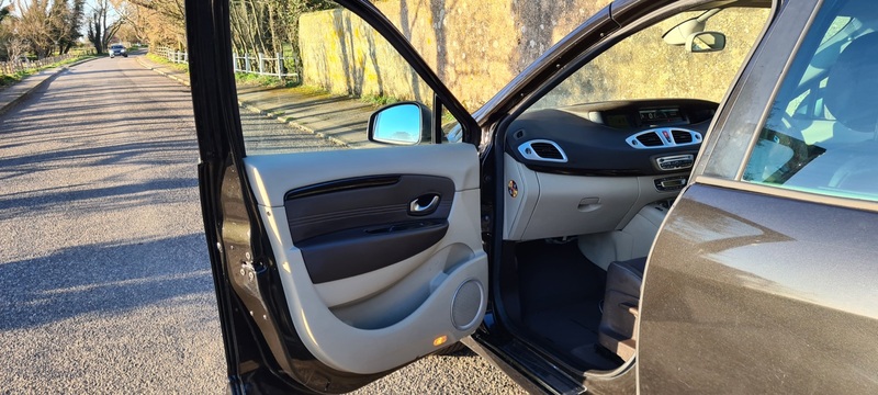 RENAULT SCENIC