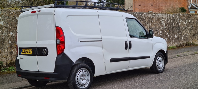 VAUXHALL COMBO