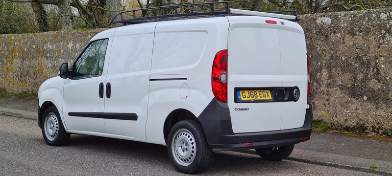 VAUXHALL COMBO