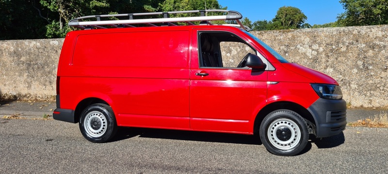 VOLKSWAGEN TRANSPORTER