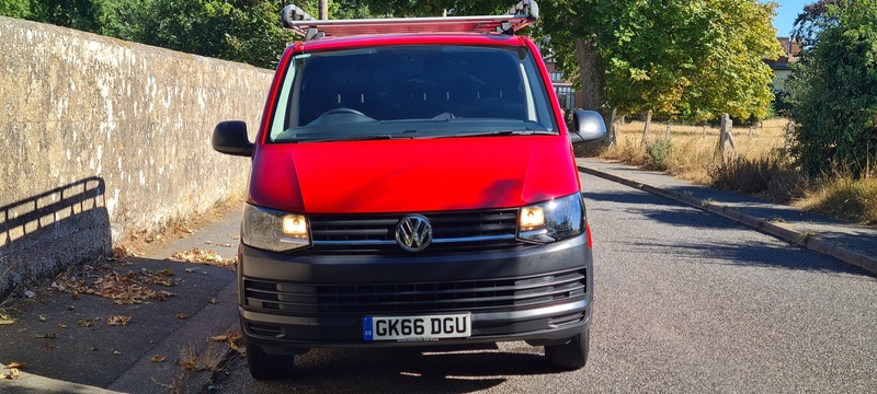 VOLKSWAGEN TRANSPORTER