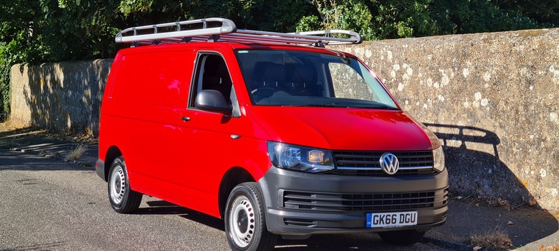 VOLKSWAGEN TRANSPORTER