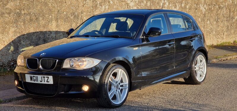 BMW 1 SERIES