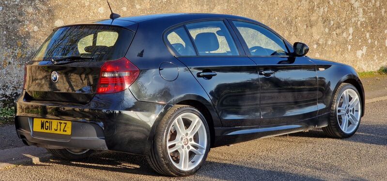 BMW 1 SERIES