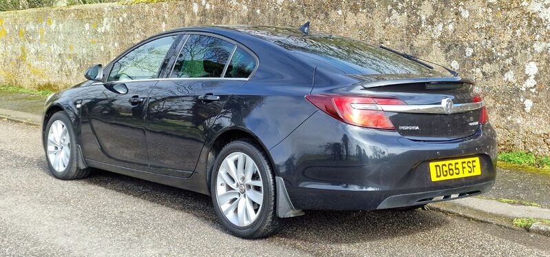 VAUXHALL INSIGNIA