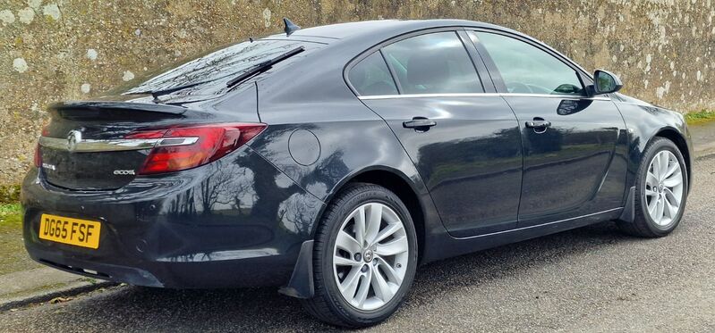 VAUXHALL INSIGNIA