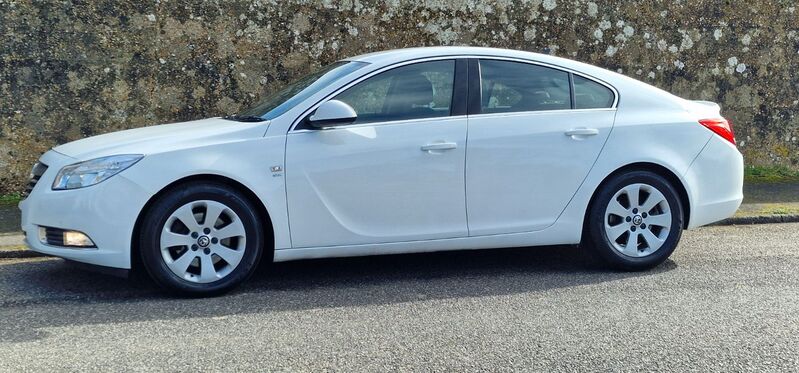 VAUXHALL INSIGNIA