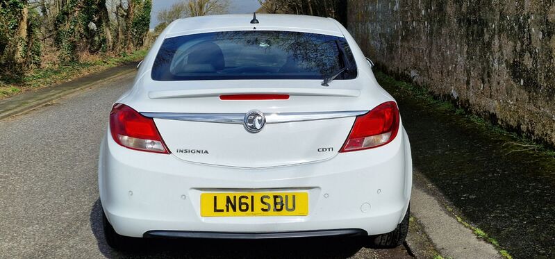 VAUXHALL INSIGNIA